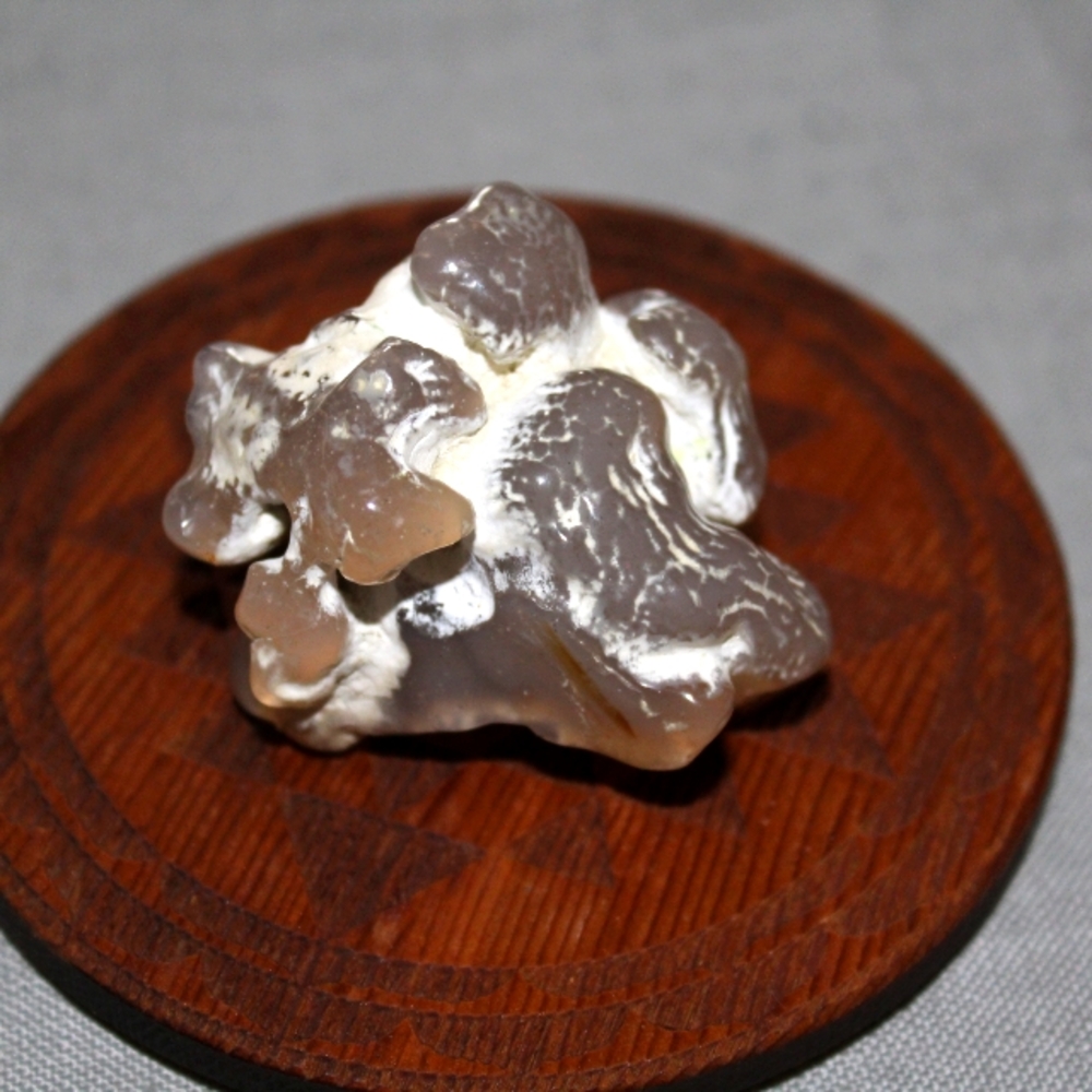 snakeskin agate crystal